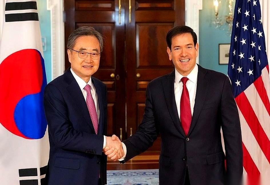 一张纸，从华盛顿递到了首尔。韩国上下瞬间沸腾，等了整整70年，终于从美国人手里