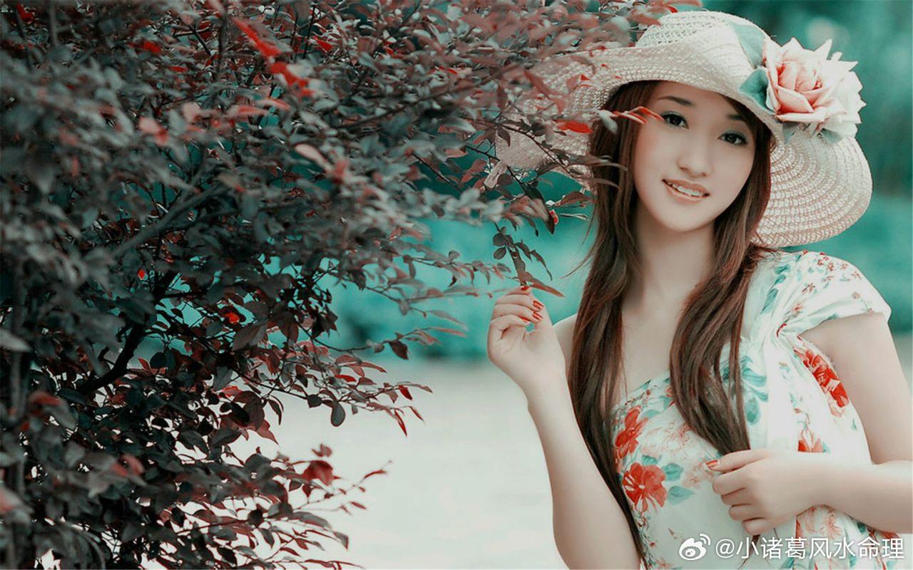 🎉农历五月，生肖鸡的运势小挑战，但别慌！💪五月，生肖鸡的朋友们可能要面对一些