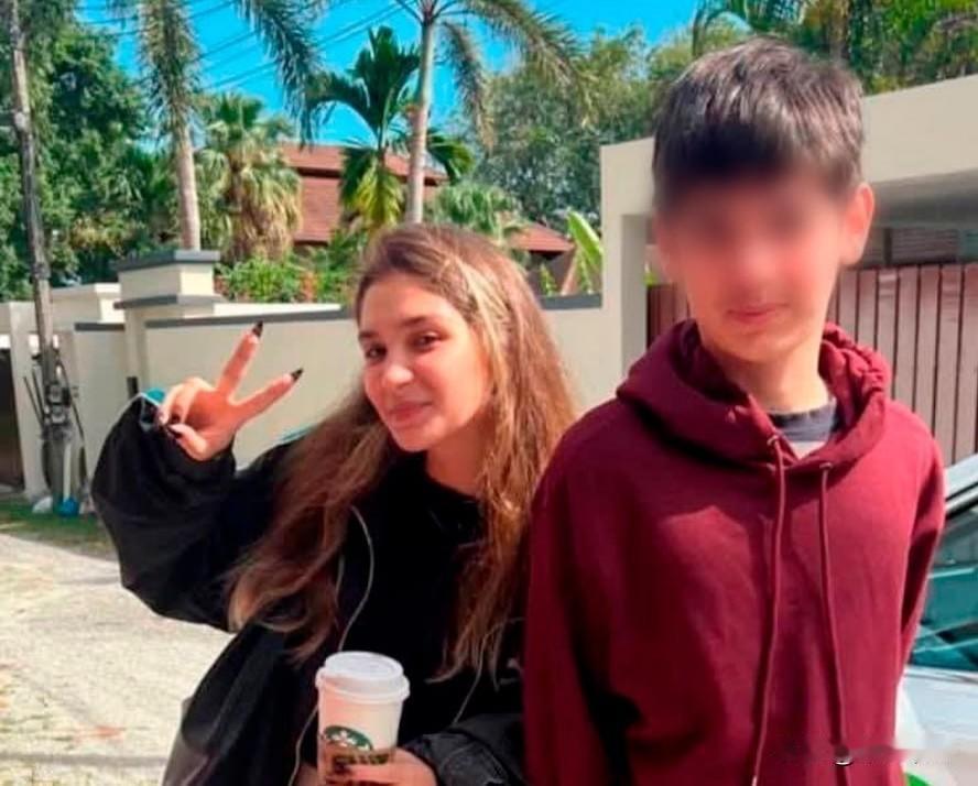 两名俄罗斯人在泰国旅游遇害，一男一女，女的是姐姐，男的是弟弟。据俄罗斯媒体称