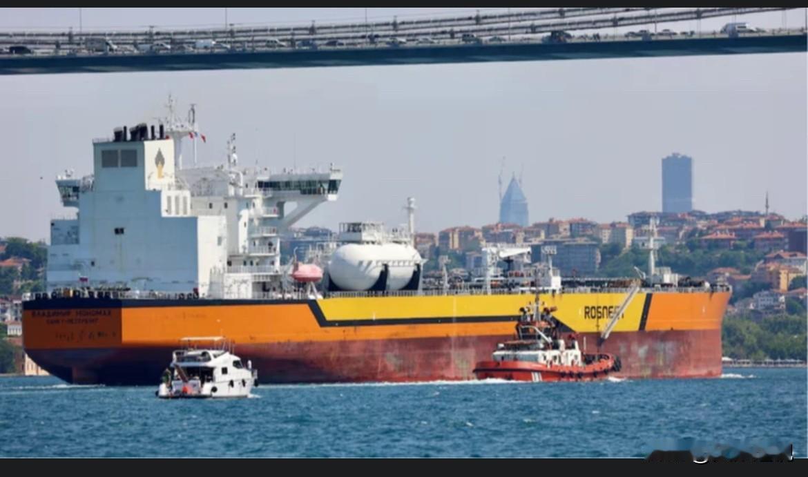 油价之问最近看到一组数据，说俄罗斯对中国的原油供应还在增加，而且成交价还有不小