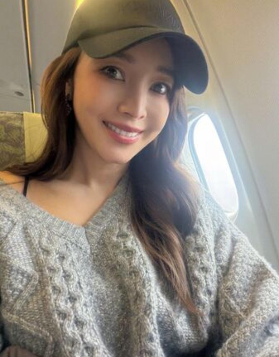 网传侯佩岑婚变，起因是她发文说，“离开是为了更好的相遇”。结果有网友在悉