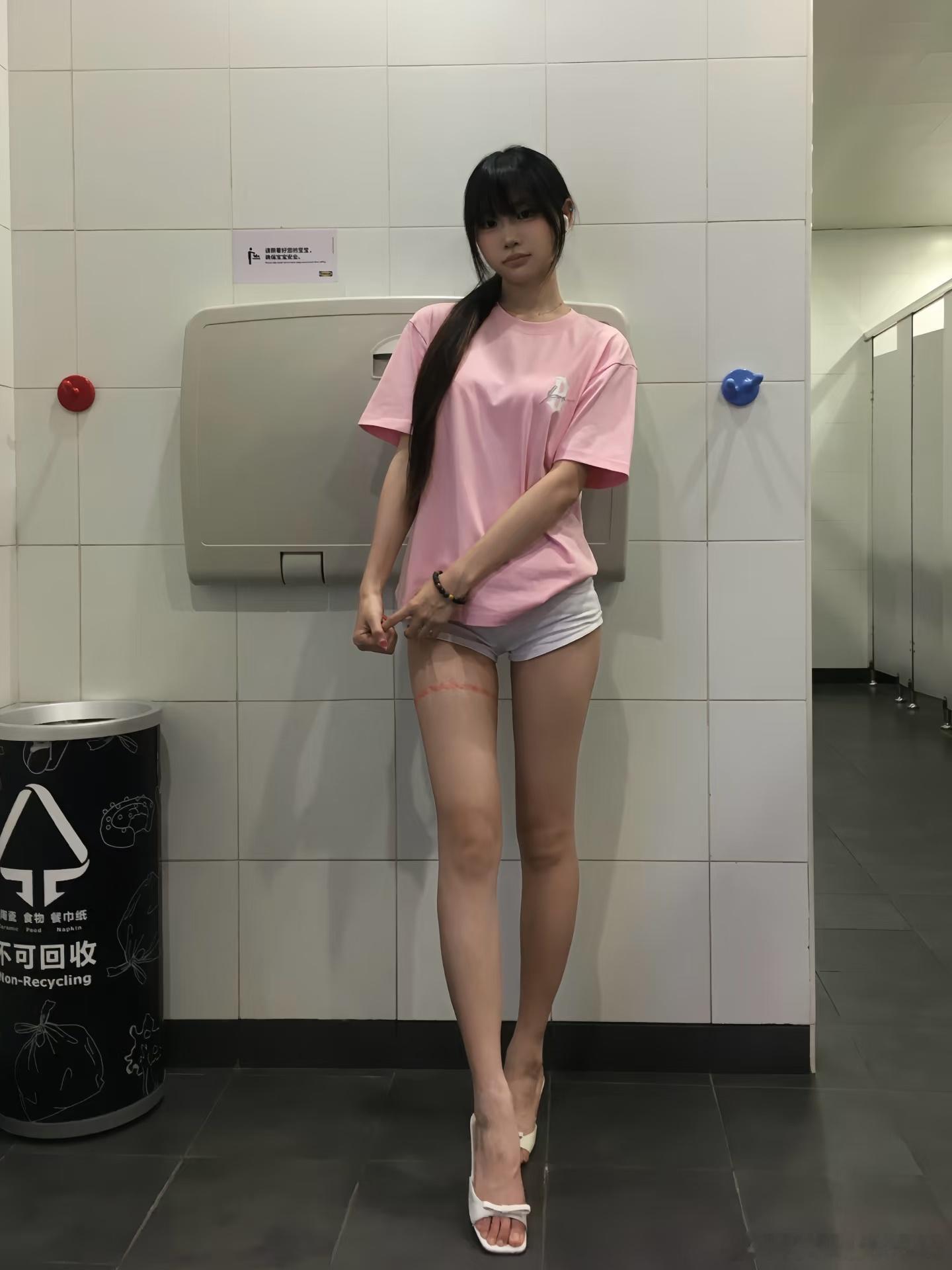 美女热门美女美女帅哥好身材穿什么都好看