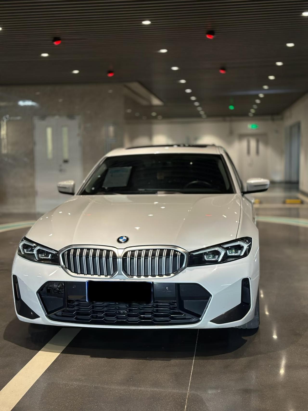 宝马取消鸡腿档把，真的是败笔。换成这个兰花指档吧，也不好看，也不好用。换回鸡腿档