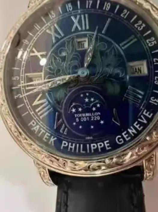 这俩百达翡丽表，起拍价直接砍到2676万和2877万，还是没人敢接盘！网友调侃一