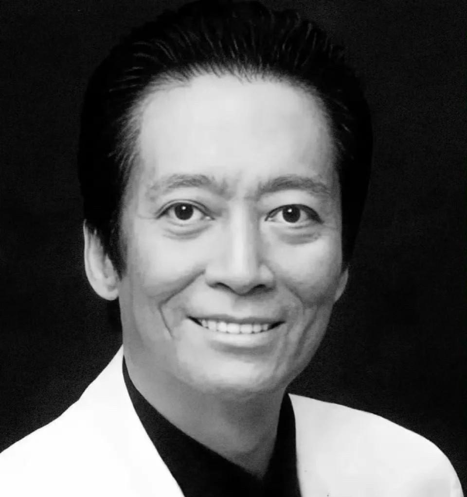 面相真是一门玄学！方刚人不如其名，他的长相并不是方正不阿、刚毅不折的样子。年轻