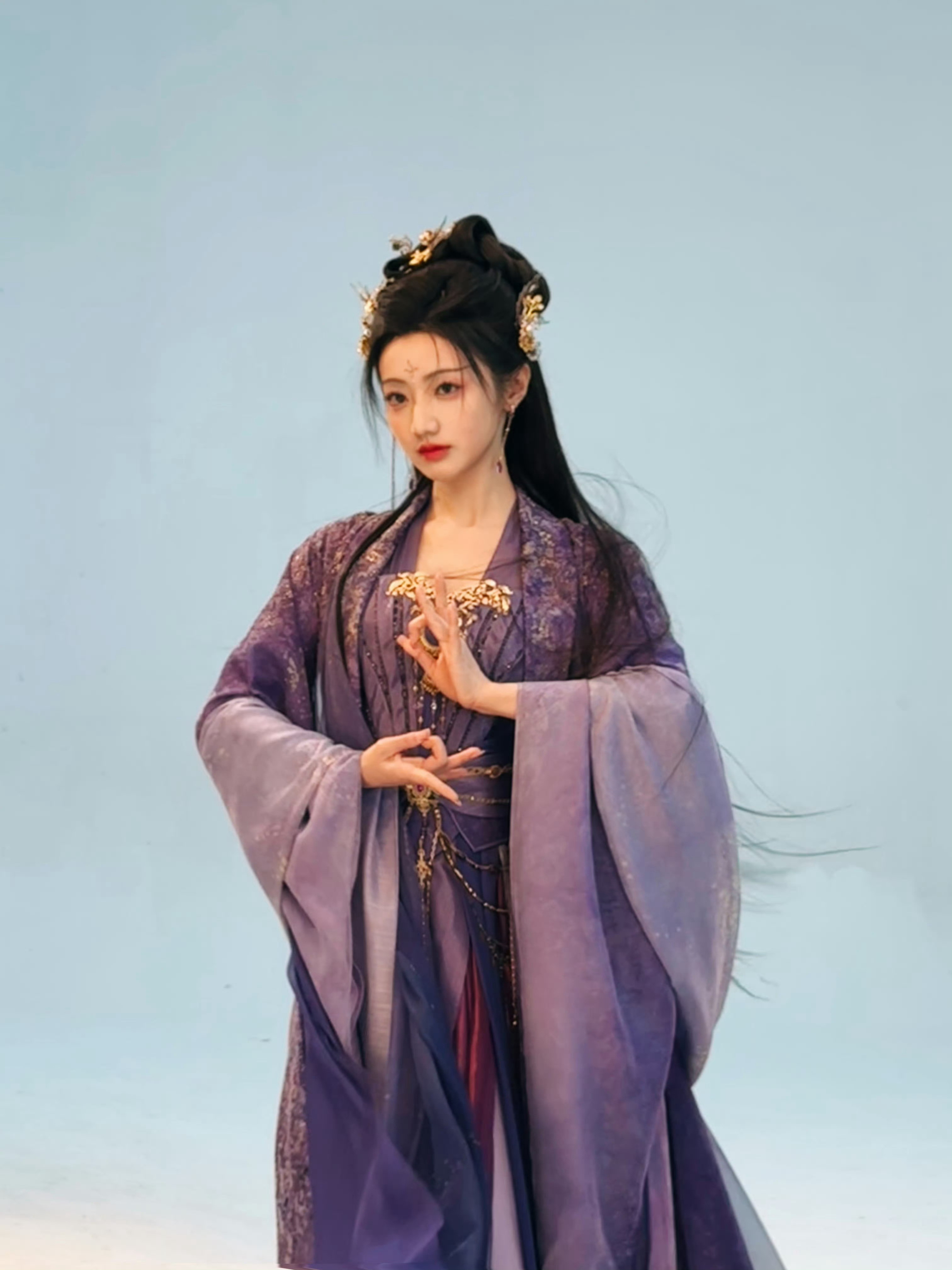 漂亮小黄！！！紫色果然很有韵味～～～黄羿《佳偶天成》左盈盈▷青虹教圣女（魔教妖