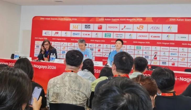 杜锋不吃这套！昨夜中国男篮惨败日本男篮后，有球迷去到杜锋个人社交媒体下留言