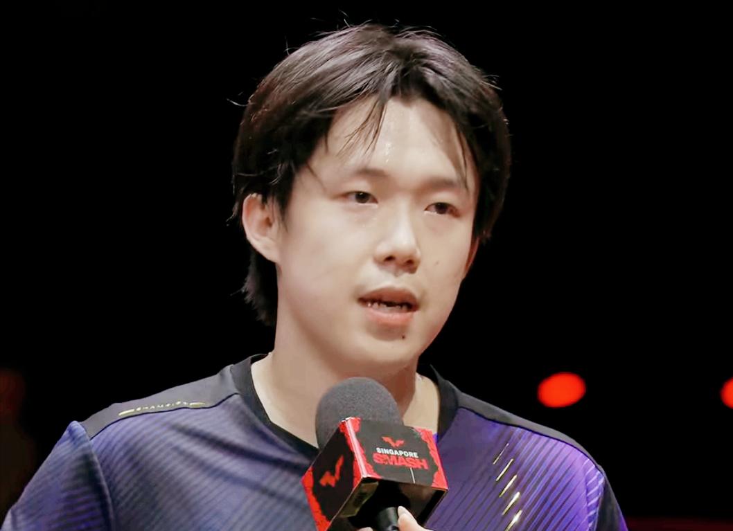 王楚钦4:1战胜小布的采访，记者挖坑，看大头如何高情商化解？记者问：晋级决