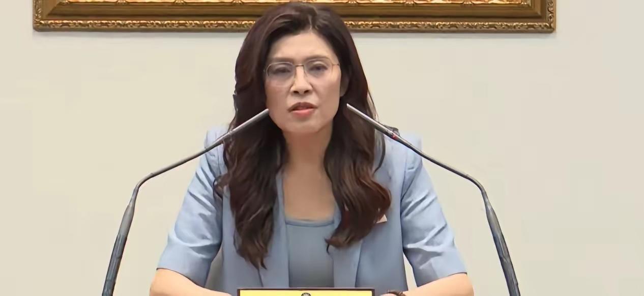 今天，可能是郑丽文最高兴的一天了，尤其是近一段时间以来。郑丽文今天占据了湾湾