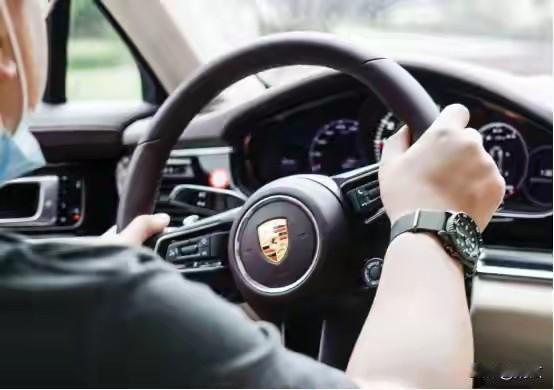 发现没有，近两年很少听到“二代创业败家”的故事了，这可不是好事。为什么这么说呢