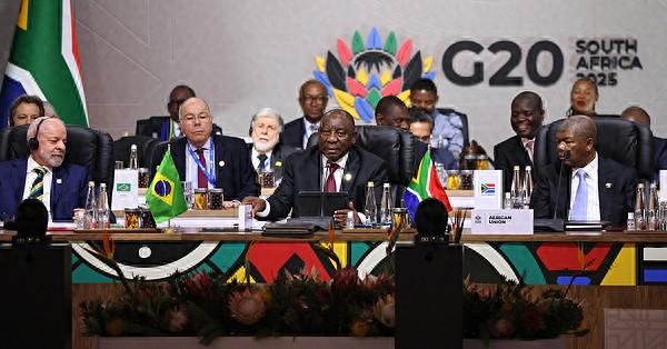 南非G20峰会，最丢人的两个国家来了，说出来大家都不信，一丘之貉，到哪里都是一丘