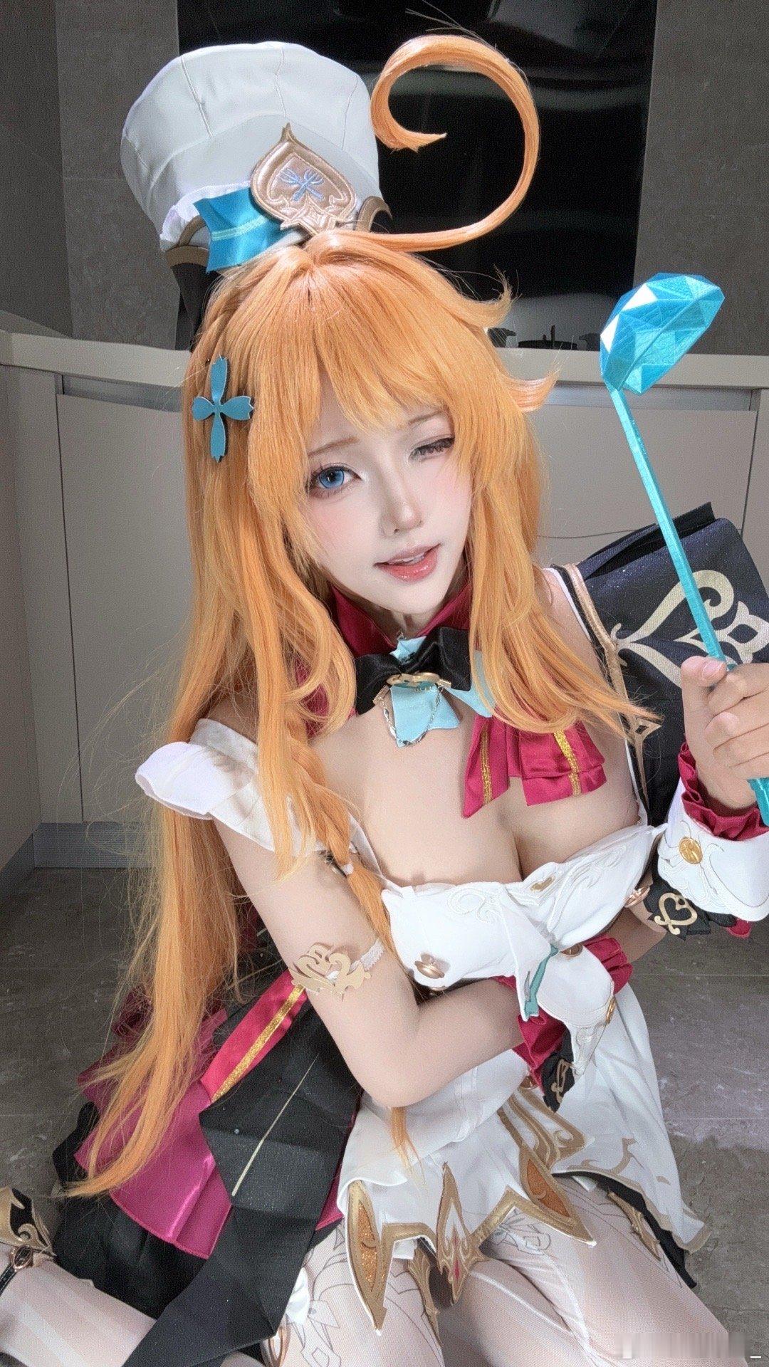 小厨娘cosplay原神​​​