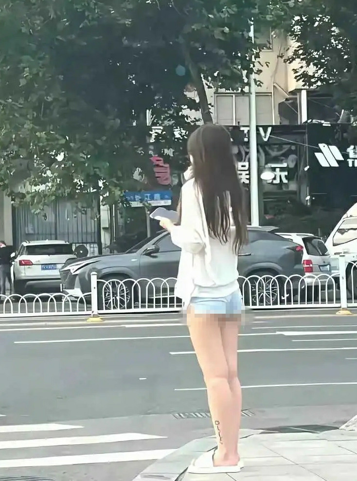 这就是巴黎世家传说中的一分裤吗？