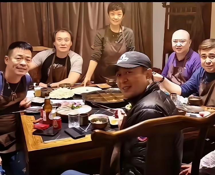 这几位大佬聚餐，我就认识孙浩
