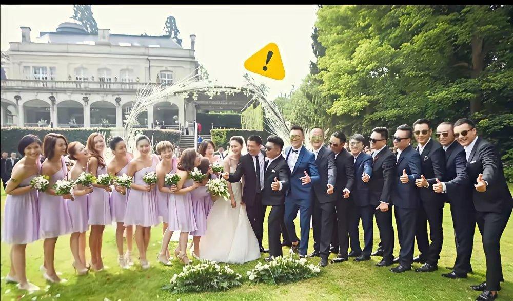 李小冉婚礼被吹成童话我直接翻白眼。十年前阿娇朱丹应采儿站她身边笑得比新娘还甜，现