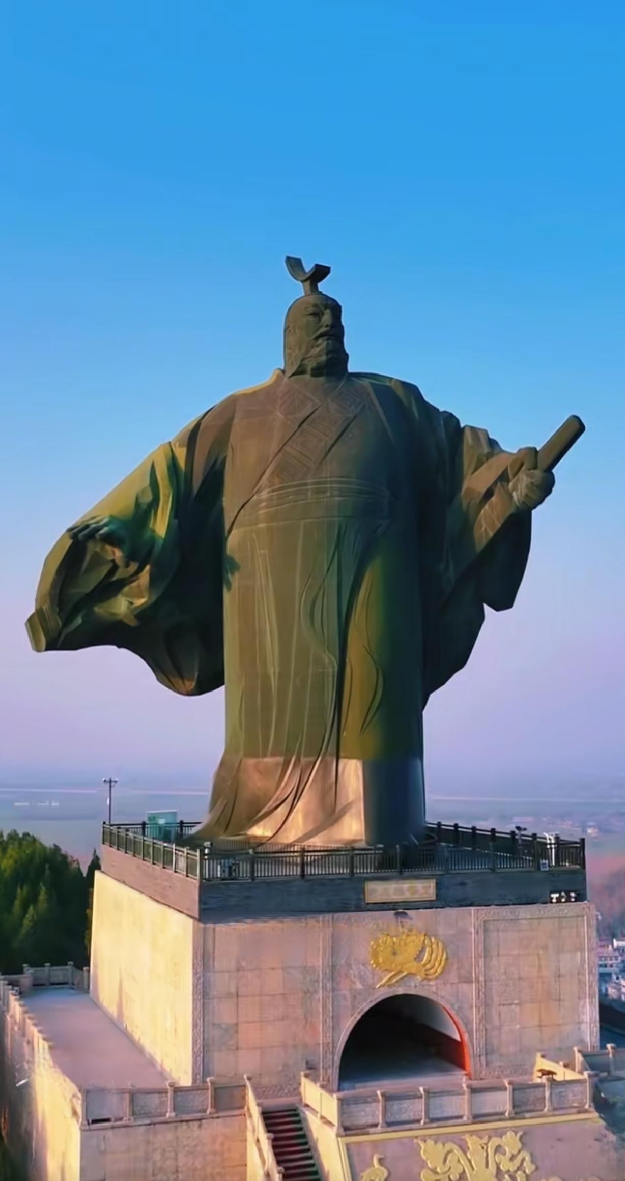 刘邦最大的雕像为什么在河南商丘?刘邦最大的雕像在河南商丘永城芒砀山，这背后可是