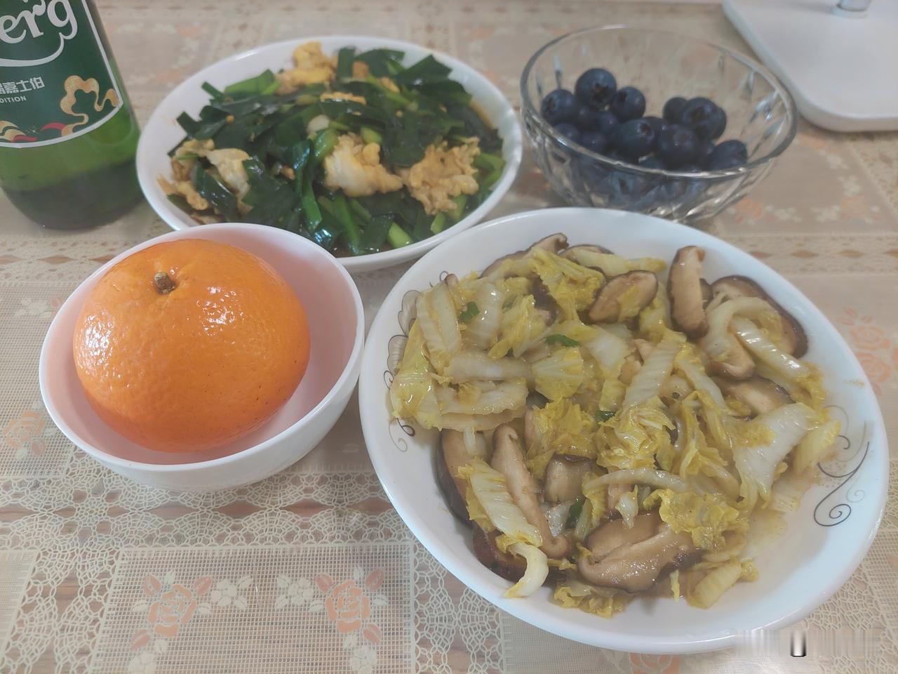 忙了一上午，和小叔子，带公公去大柳树医院看病。回家做个简单的午餐，给G哥晚餐