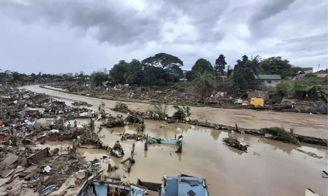 台风“海鸥”横扫菲律宾：房屋被冲垮、百万人生计无着，谁在真帮忙？菲律宾的洪