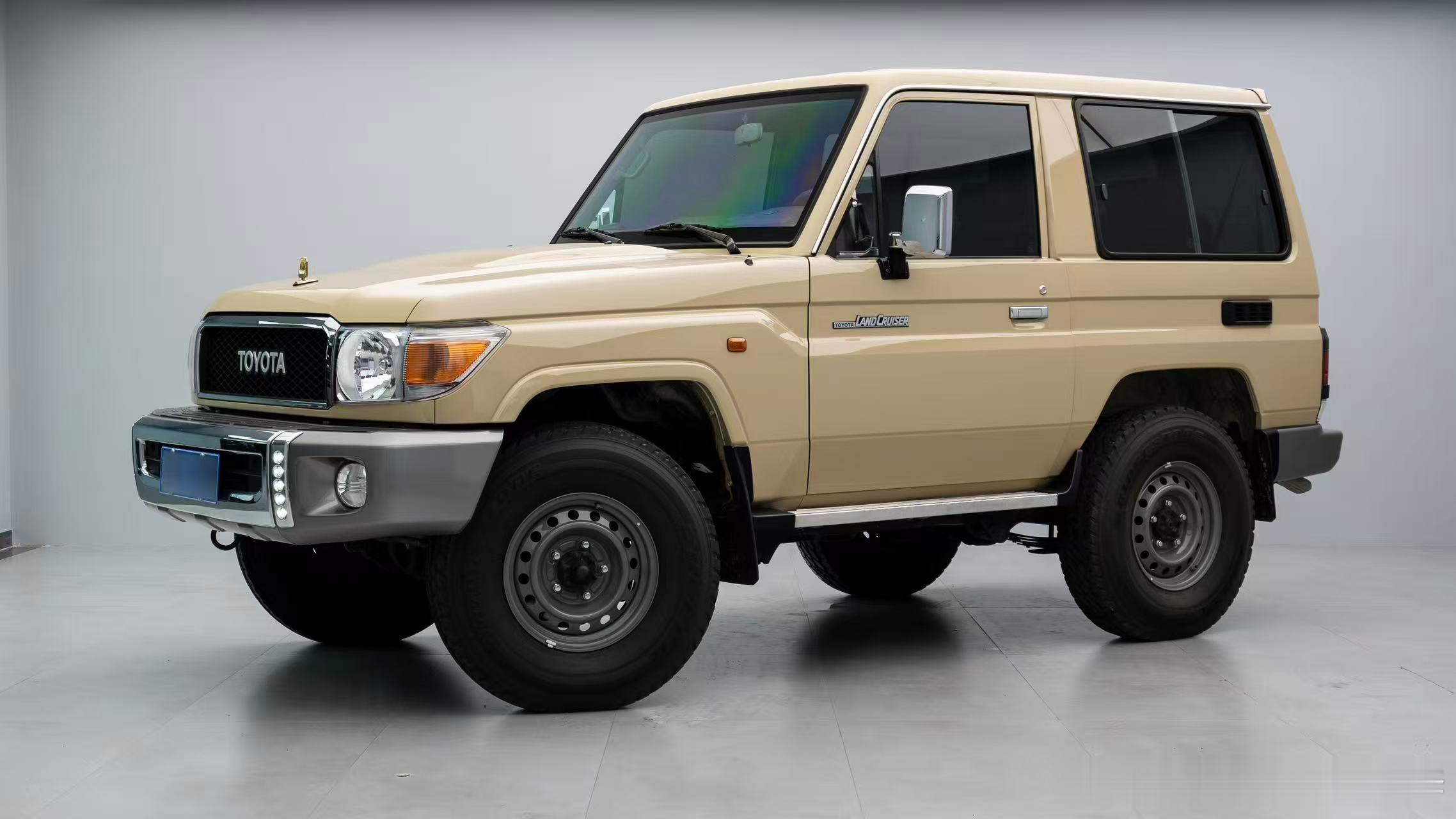 今天一朋友发消息说看上我烈马了他手里有不少好玩儿的车子这71才跑了几千公里他给了