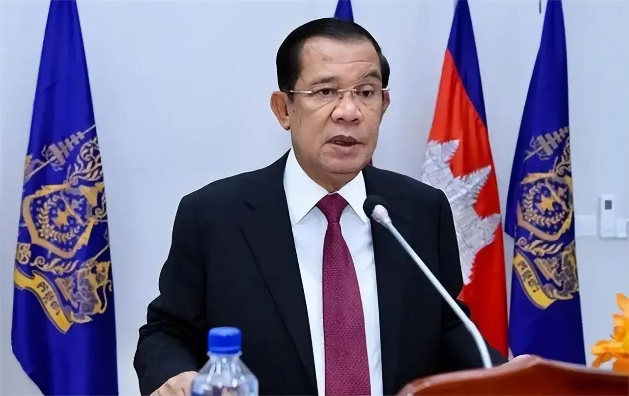 柬埔寨喊话尽管我们很难，但是我们不会消失。首先柬埔寨和泰国在边境打得正凶，柬埔