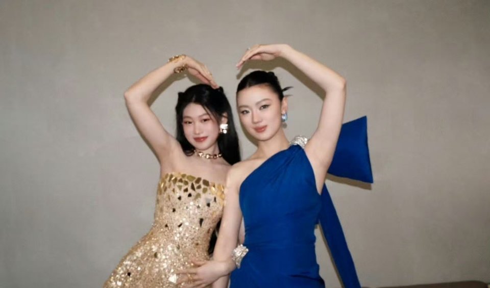 沈佳润超爱单依纯姐姐沈佳润对单依纯姐姐的喜欢也太戳人了！看她提起单依纯时眼睛亮