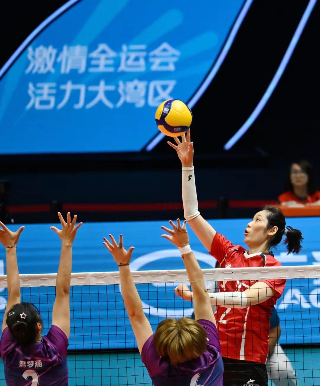 全运会上一颗最耀眼的星！朱婷说：河南队三连胜是个惊喜！并且说到拿到这个成绩首