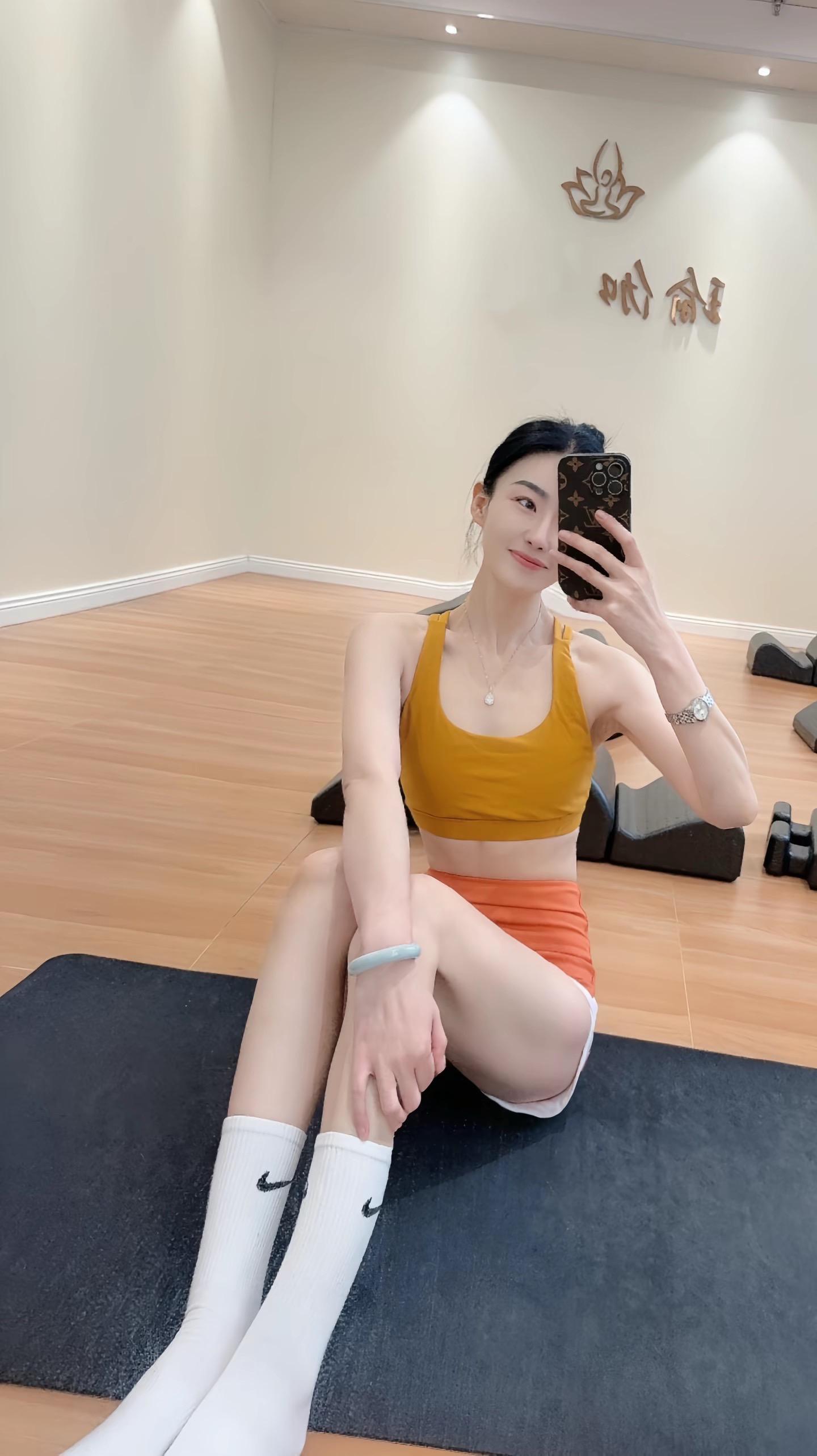 身材透着自律言行透着修养，普拉提不仅是身体的修养，更是心灵的沉淀.