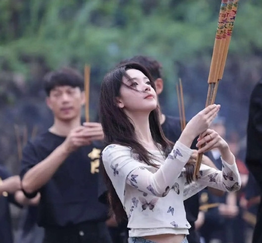 陈瑶好美啊，谁能看出来她已经31岁了。