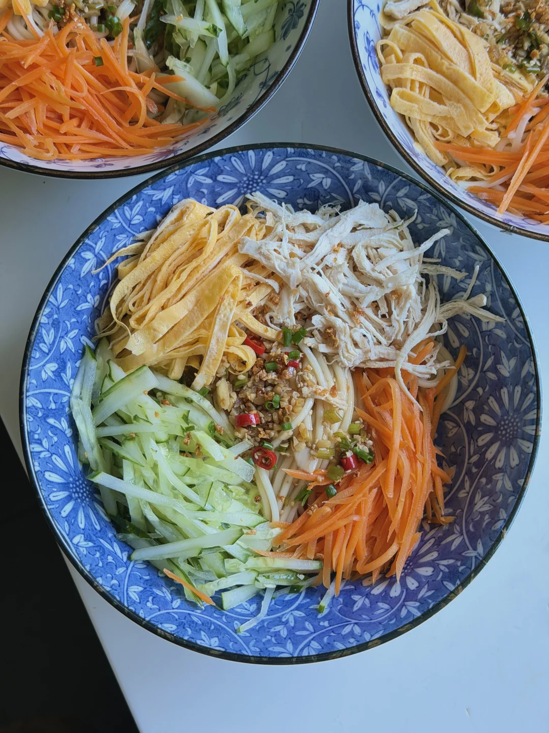 中午做了三碗鸡丝拌面🍜还真的是费功夫啊！