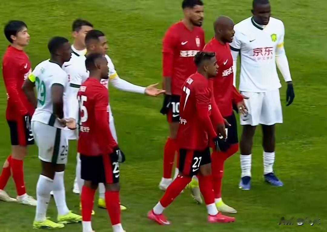 长春亚泰今天凌晨官方发微博发布声明，向大家表示歉意，表示力争一两年内重返中超