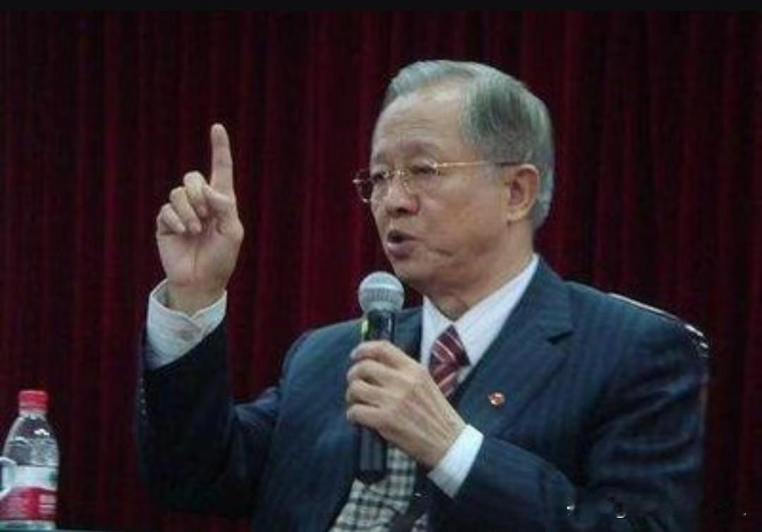 一直很喜欢曾仕强教授的一段话，通透又治愈，常读能治愈人生大半焦虑：“当你感觉你