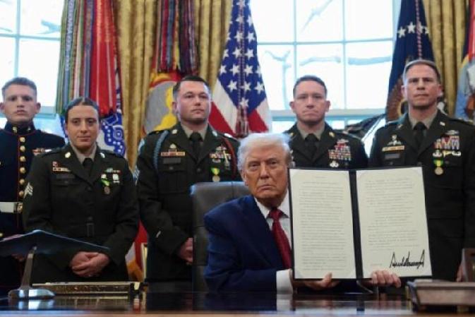 网友呼吁，反制美对台创纪录军售，仅仅取消小麦订单远远不够，必须果断亮剑:拦截查扣