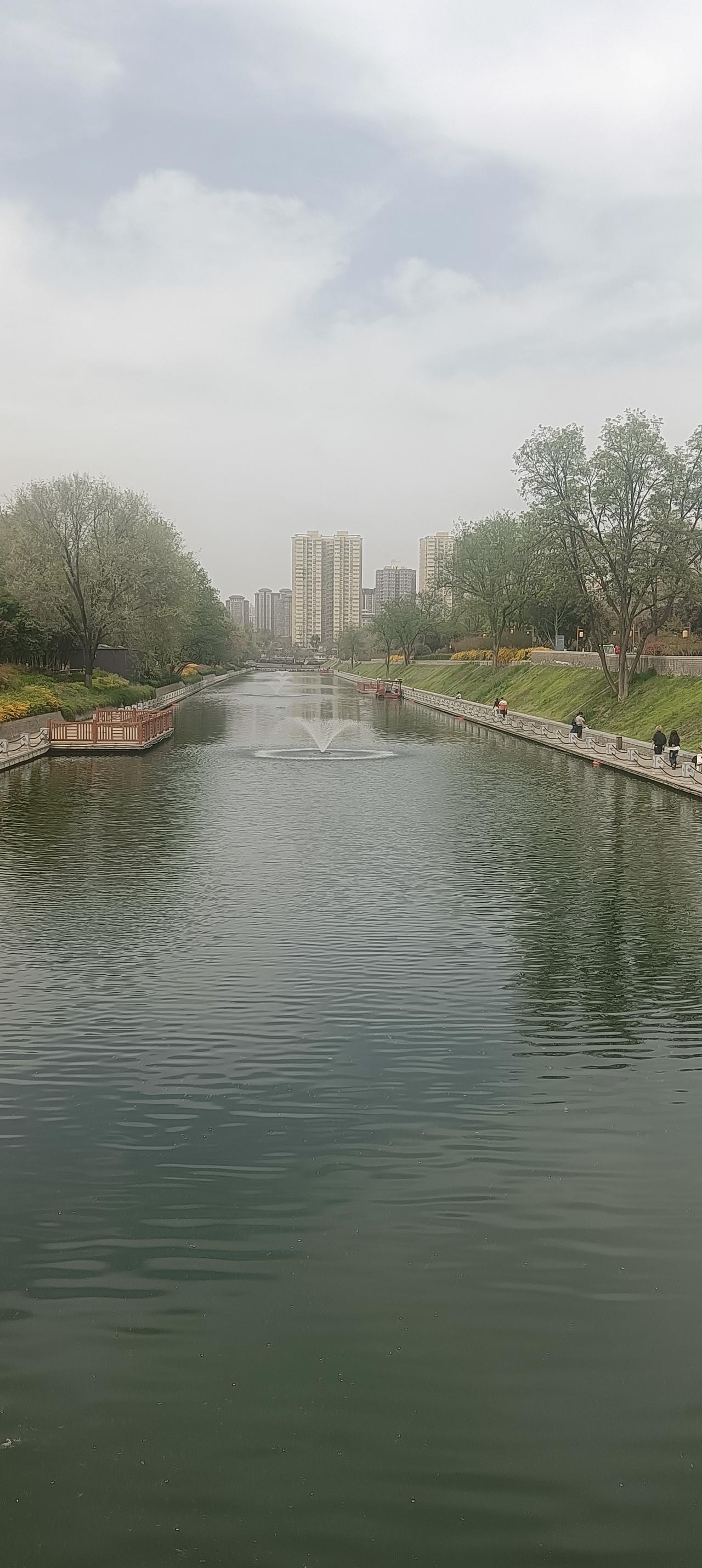 在西安，可别不信！普通人的家庭存款能到这个数，已经很厉害！古都西安是一座充满烟