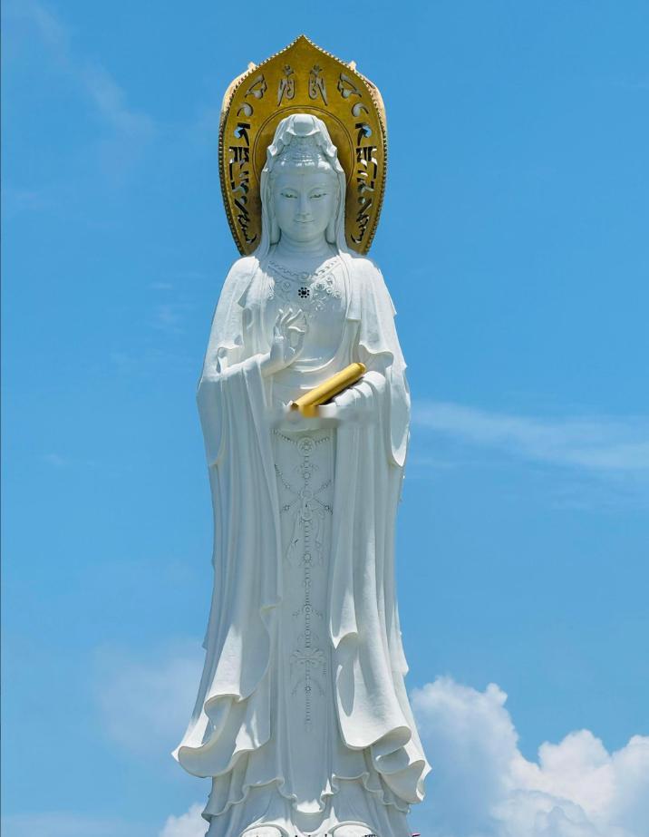 家和福气旺，人顺好运长。​​​​