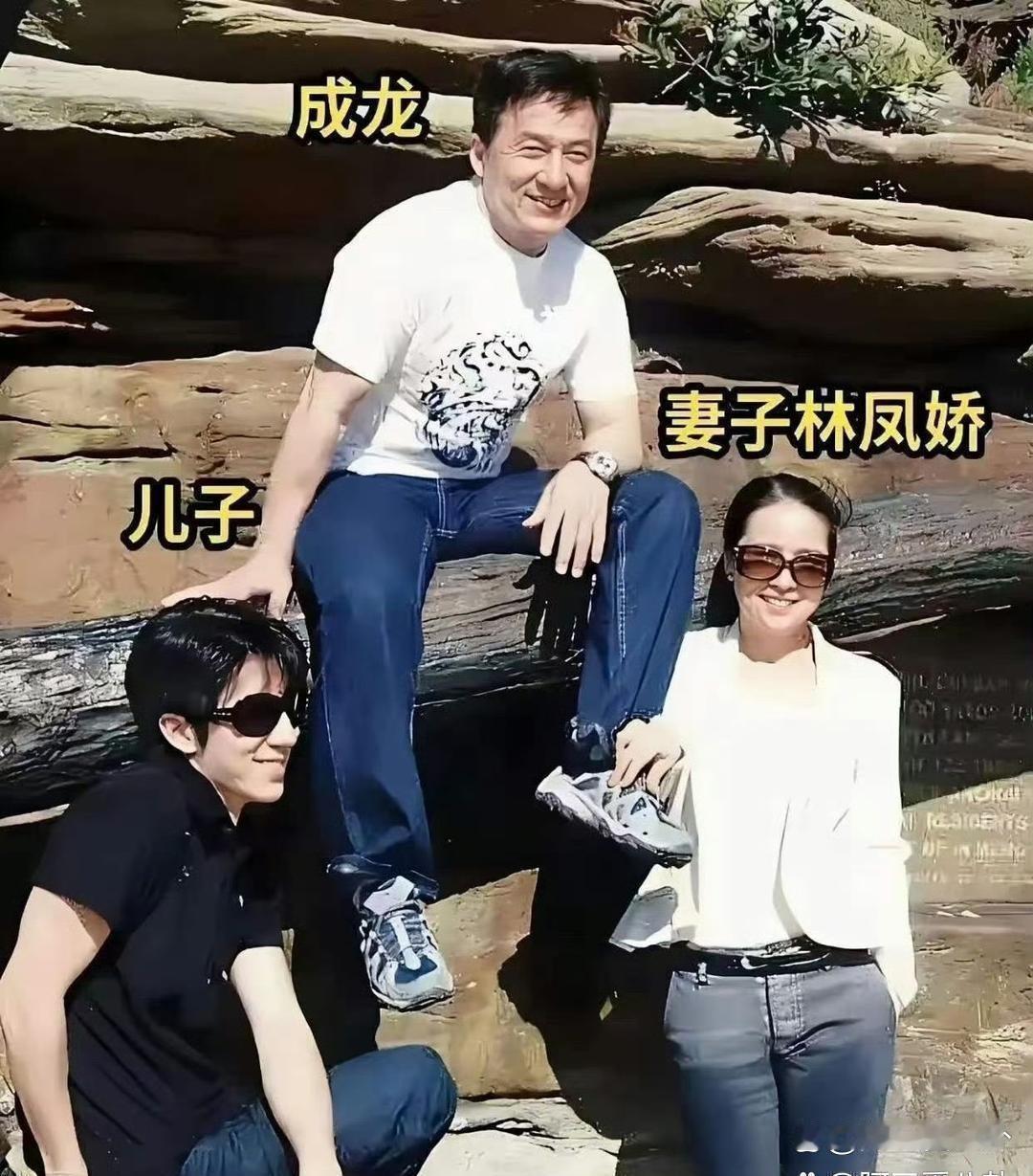 成龙眼光挺准，这双‏大长﻿﻿‎腿的审‎‎美一点也不过时。