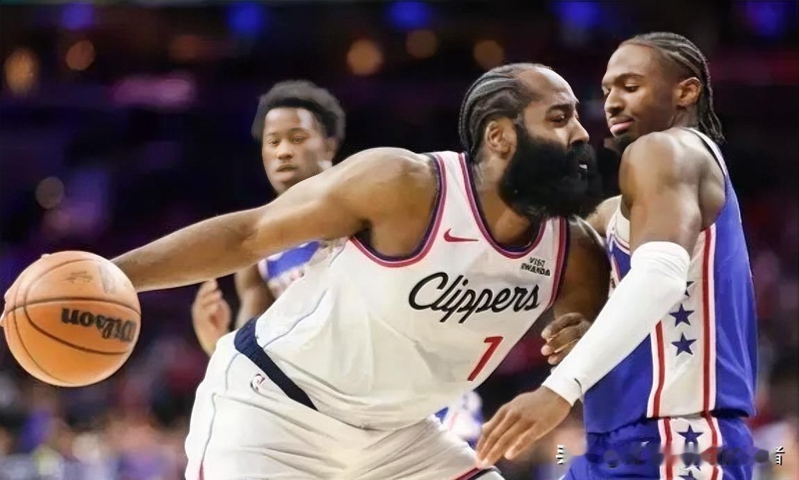 快船2分惜败76人，一战产生3个不争的事实！！1.裁判对快船不公！最后时