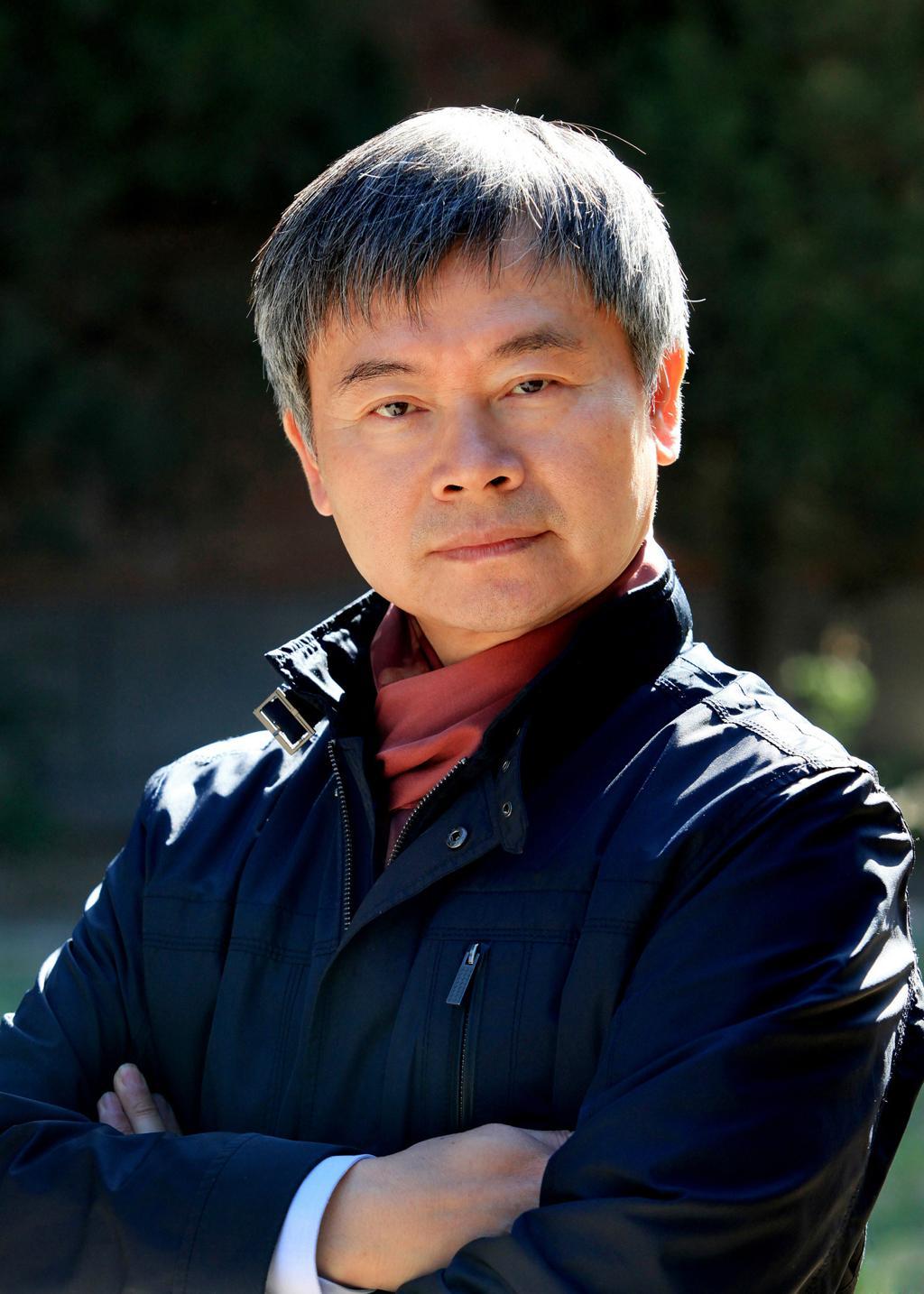 还有人怀念曾经七天的五一长假吗？2006年清华教授蔡继明提议取消五一长假，仅仅