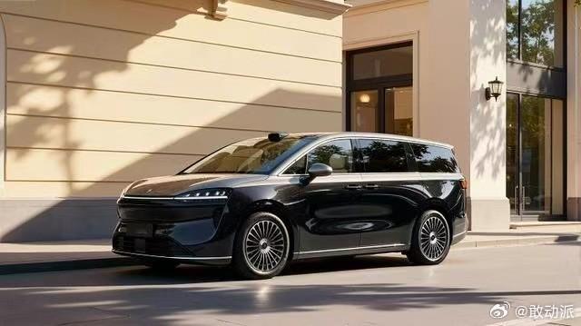 鸿蒙智行首款MPV车型定名为智界V9，预计2026年春天上市。该车定位中大型M
