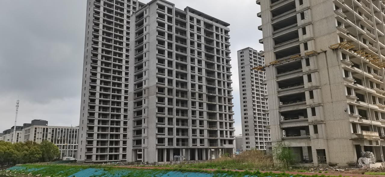 烂尾楼是怎么造成的？有没有可能是开发商不想建了？烂尾楼也叫不良资产，不是有效