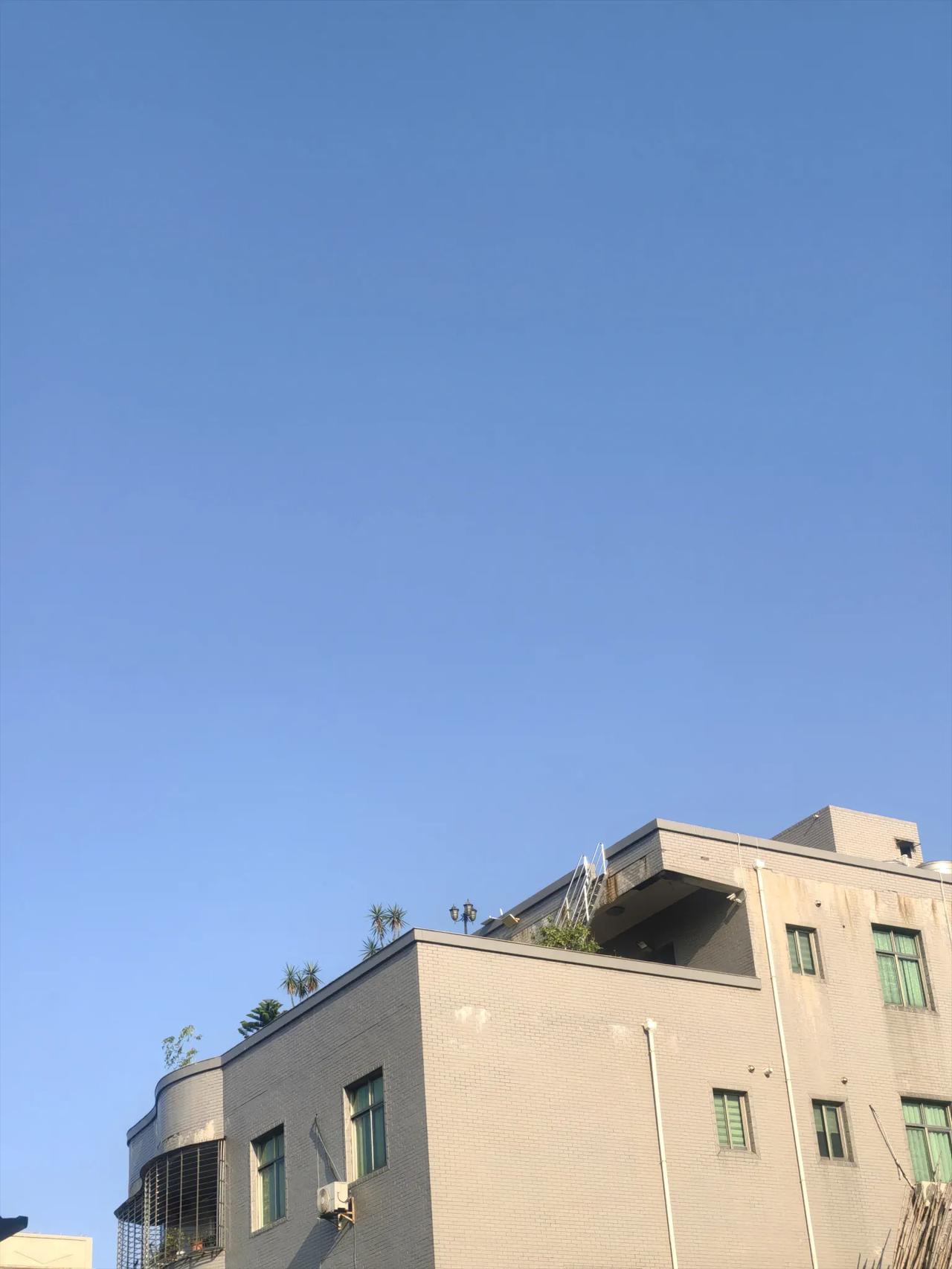 韩国作为一个新晋的发达国家，没想到这么脆弱这么经不起热浪。南亚那一片，欧洲那一