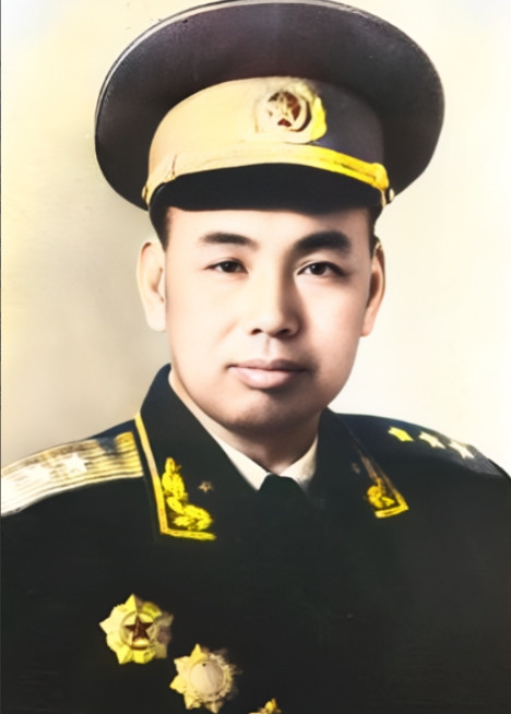 1983年，77岁的许世友准备回乡探亲，申请了40多辆吉普车，这让领导感到奇怪：