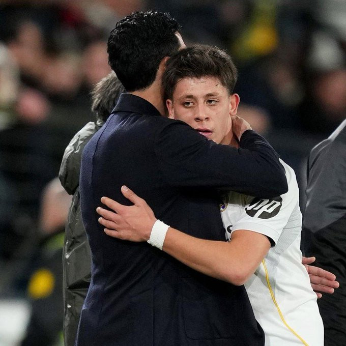 居莱尔在平图斯组织的体能测试中名列榜首。他还创造了队内耐力测试的最佳成绩。凭借出