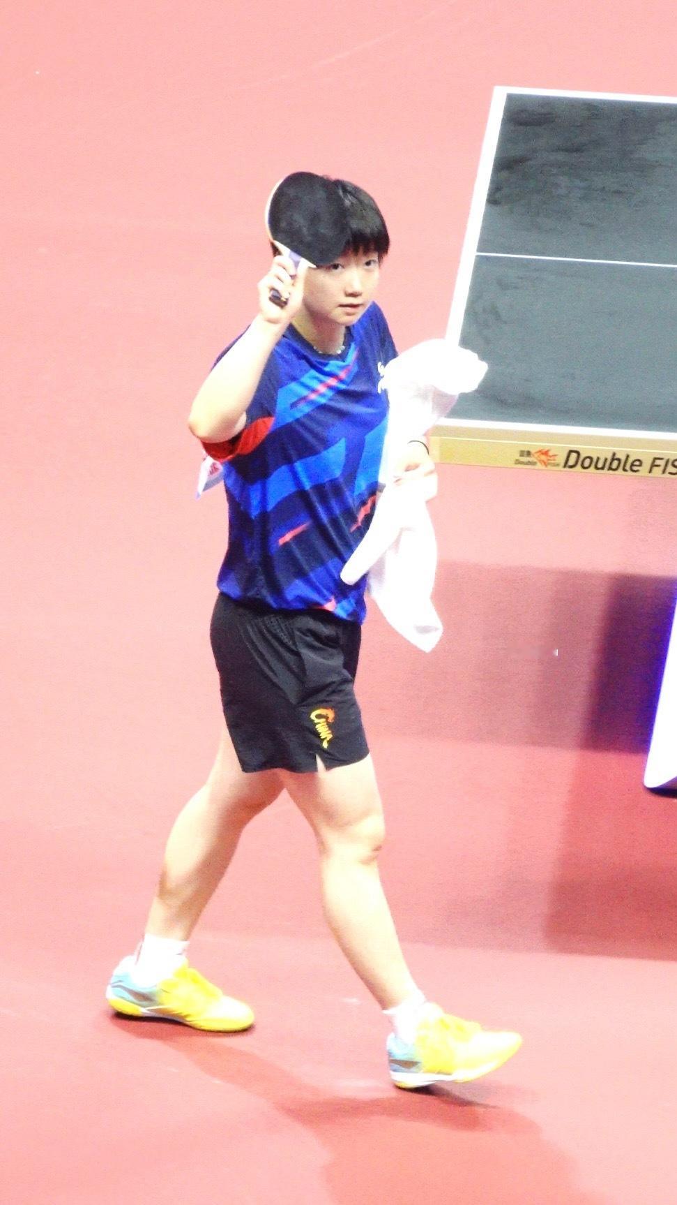 世界不会遮住太阳明媚辛苦了宝宝