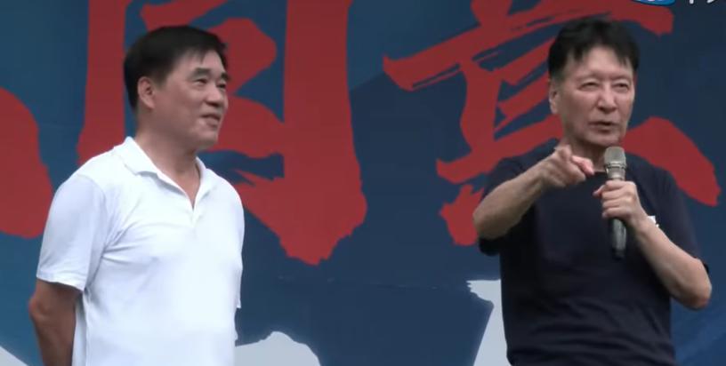 今天的反罢免造势活动如同“426上凯道”的翻版几乎一样的流程，几乎一样的发
