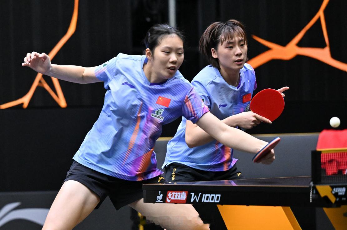 陈熠/李益惠3:2拿下长崎美柚/金娜英的时候，注意看台上的郑长弓了吗？他应该带