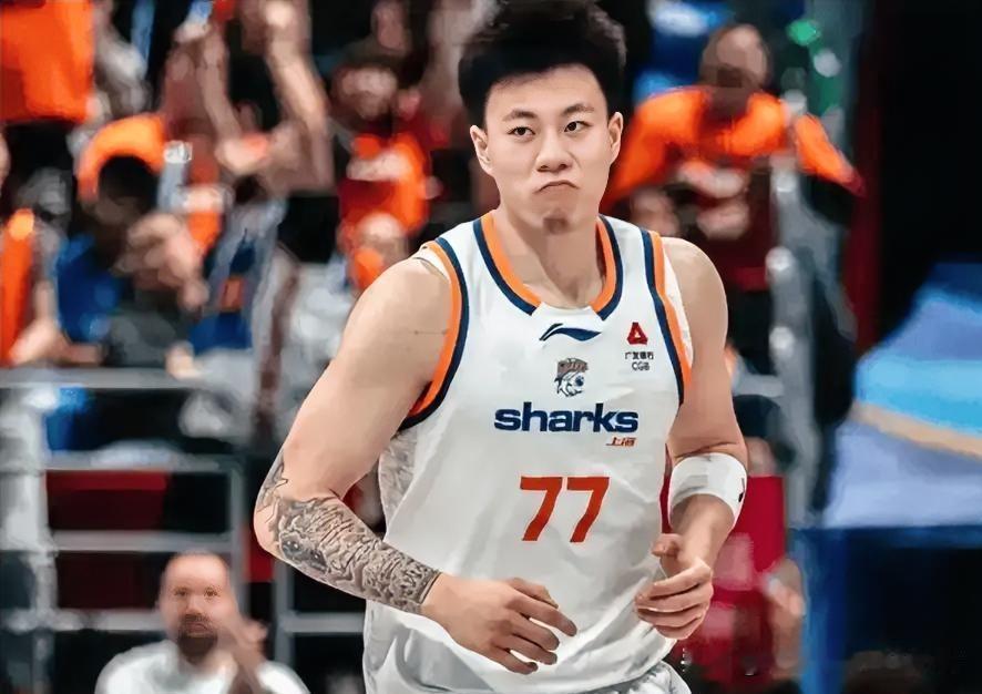 张镇麟，CBA的锋线新标杆！简单说：张镇麟是CBA本土锋线的“六边形战士”，打