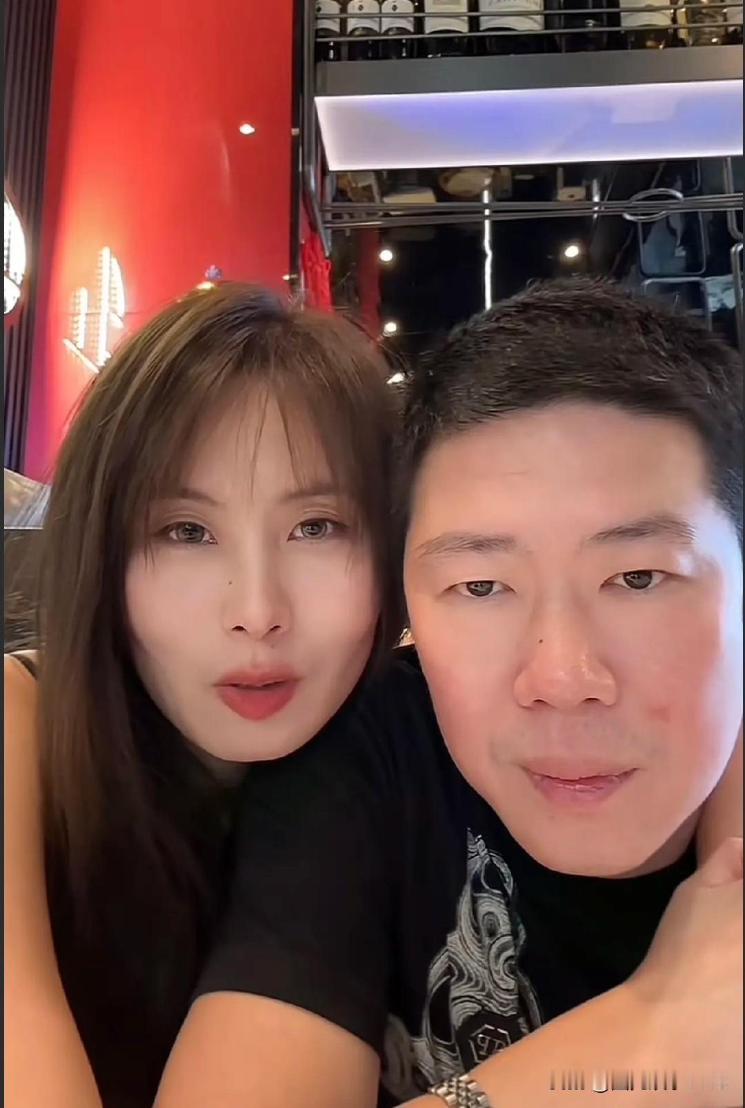 不是一家人不进一家门！没想到大哈和自己的丈夫他们的想法都是一致的。都认为应该给父