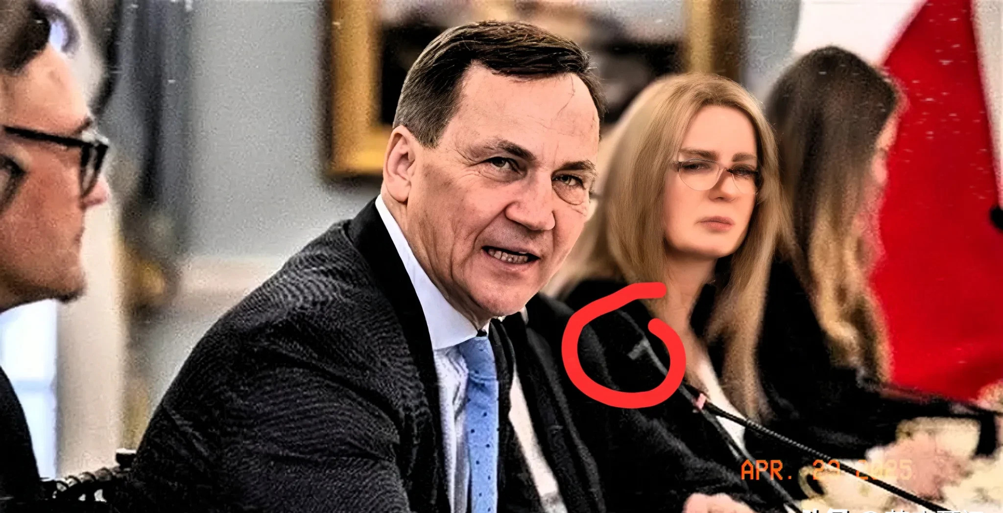波兰外长气疯了说海参崴你们绝对想不到，波兰外长最近说了一