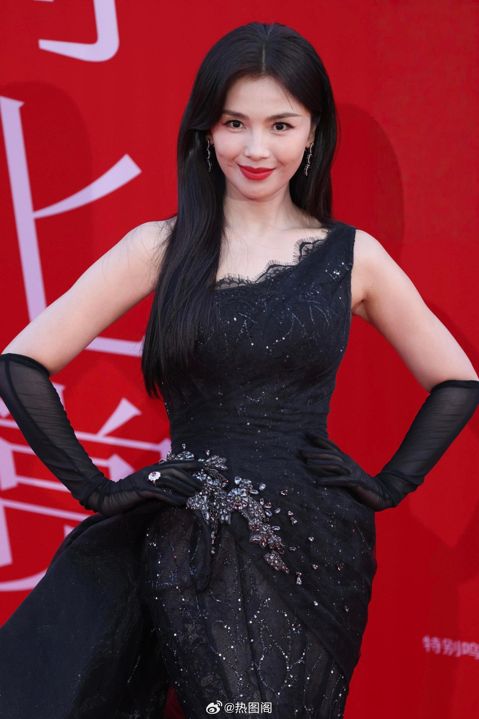 刘涛x妈妈红毯生图·极致美丽