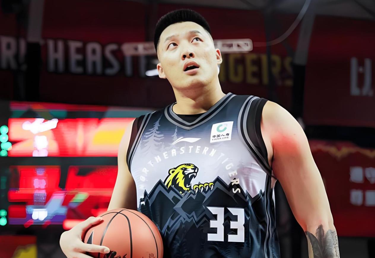 万万没有想到！杜锋抛弃之人，成为吉林击败广厦的奇兵球迷：广东队不应该放弃他C